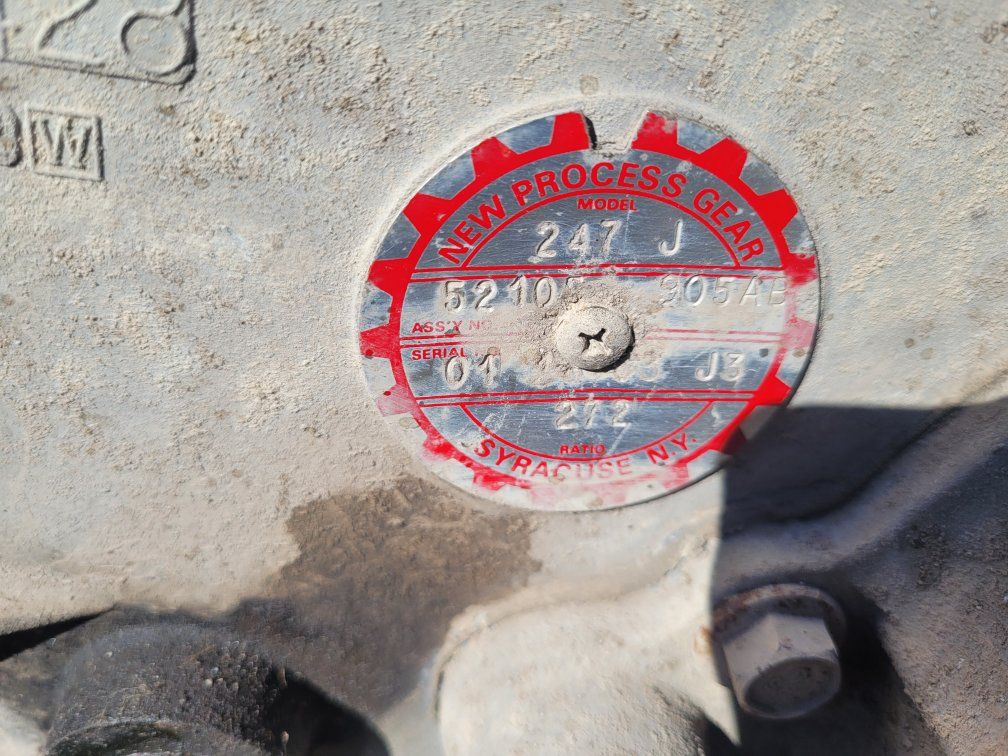 New Process Gear 247 J Transfer Case - NVG Part 46225, Ratio 2.72 - P52105905AB