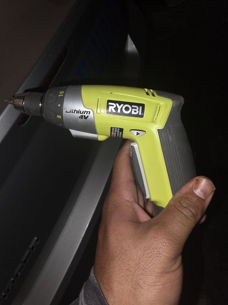 Ryobi 4V Lithium-Ion Cordless Screwdriver Model HP41L