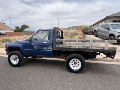 1987 Toyota Pickup Base