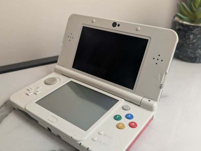 Nintendo New 3DS - Super Mario Land Edition