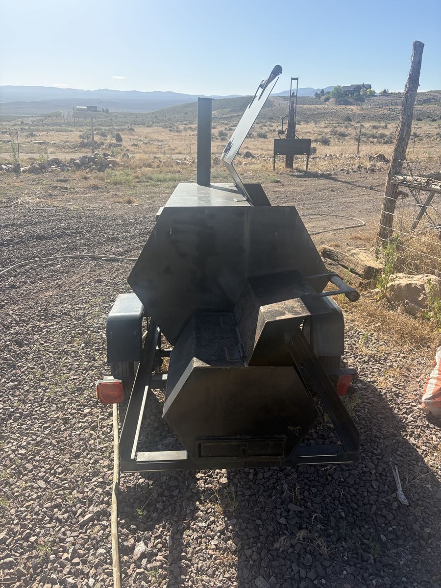 Trailer smoker