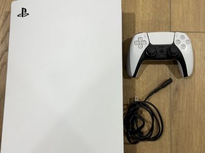 PLAYSTATION 5 DISC VERSION WITH CONTROLLER