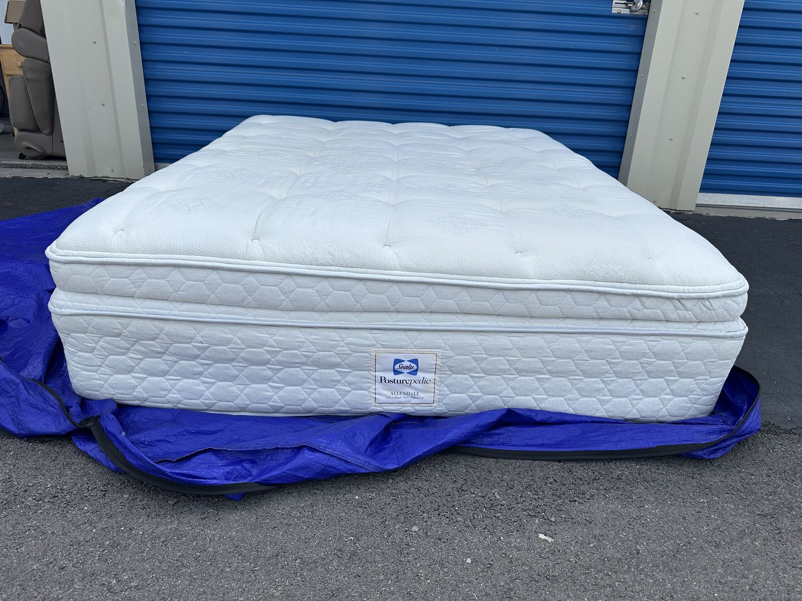 Queen Sealy Posturepedic Mattress