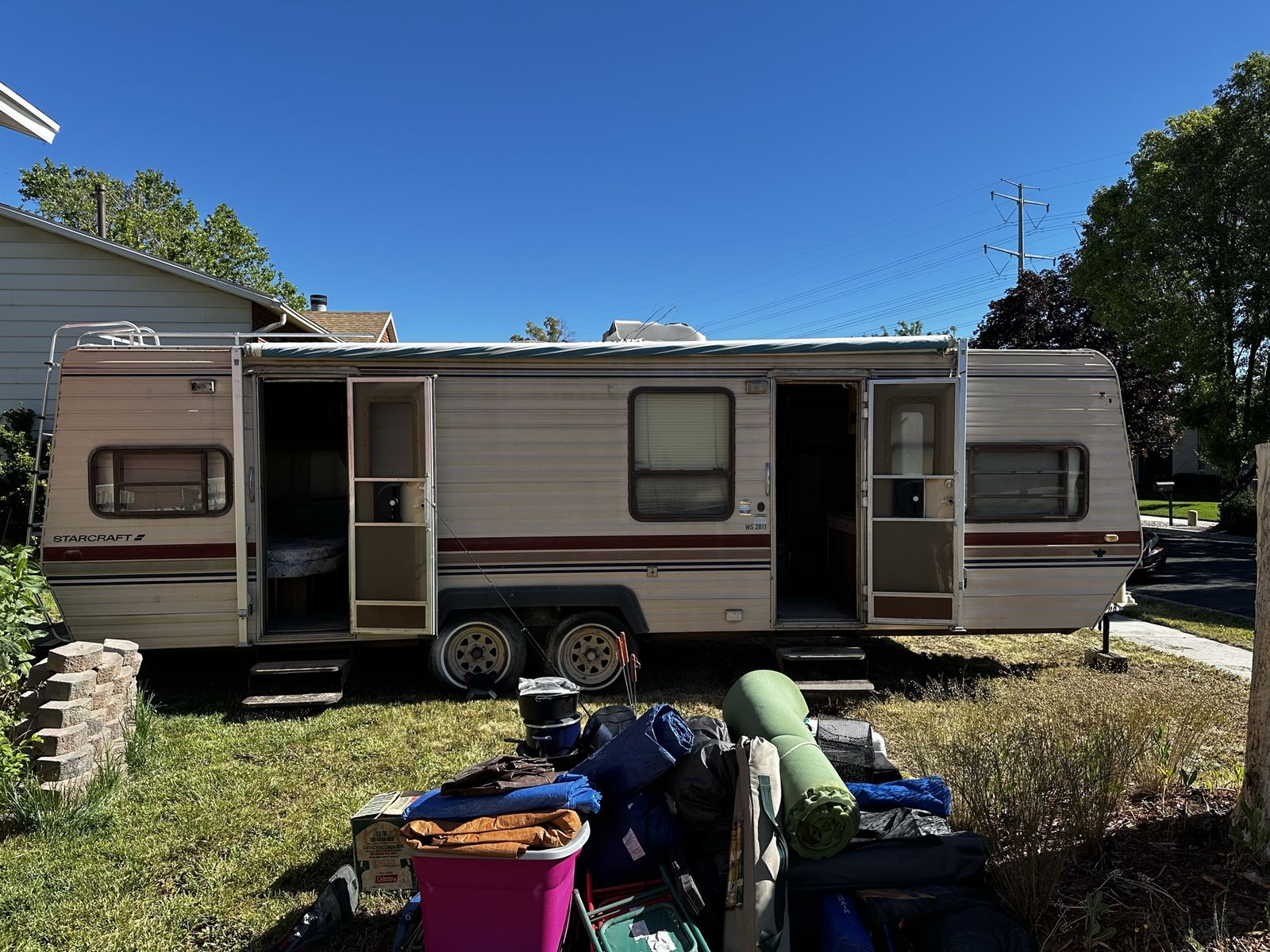 Starcraft 27’ Travel Trailer Bumper Pull - Perfect for Renovation Project