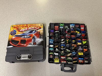 LOT OF 105 HOT WHEEL CARS. 1980-2018 WITH CASE.
