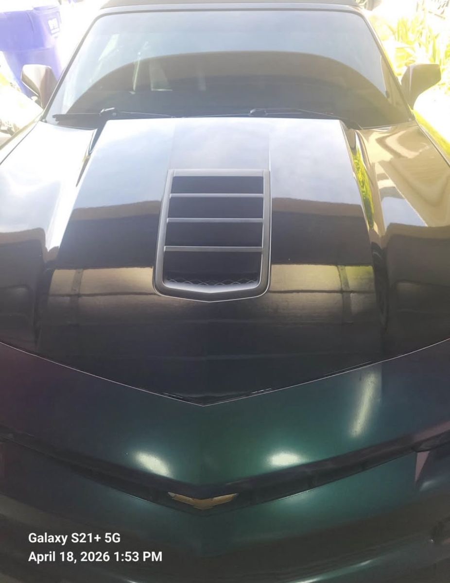 5th gen Chevy Camaro SS aluminum hood