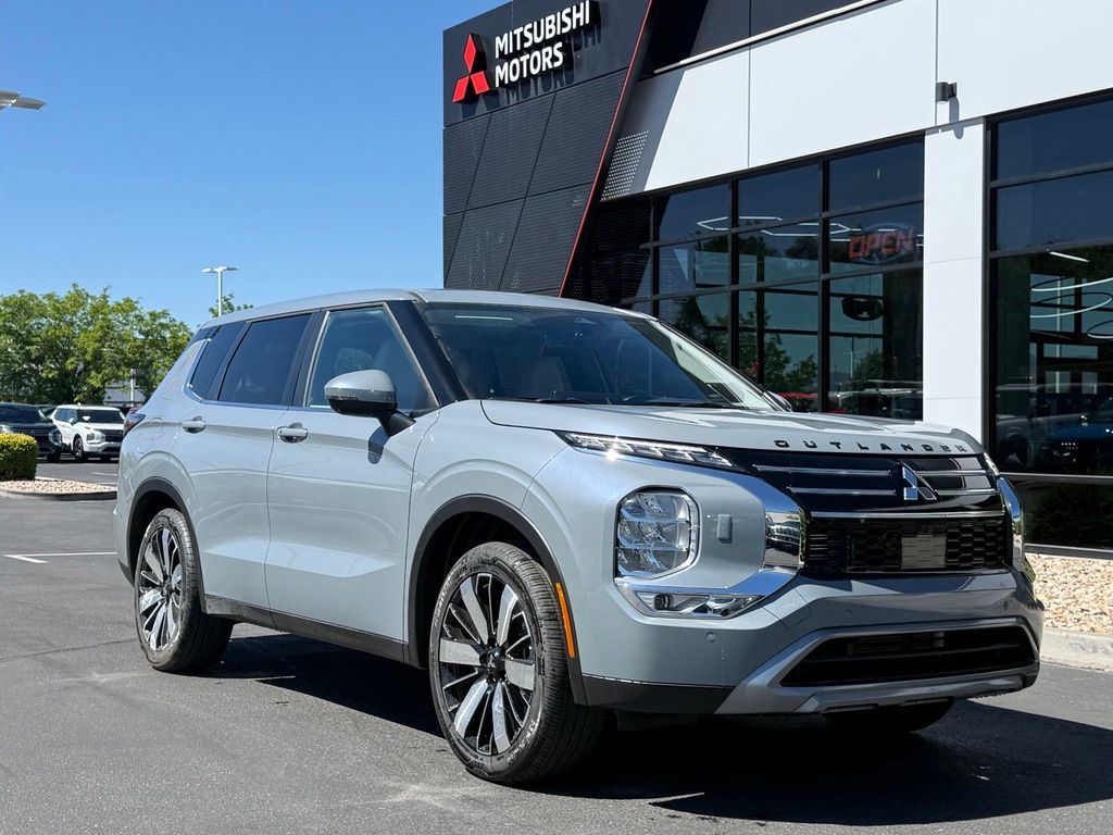 2026 Mitsubishi Outlander SE