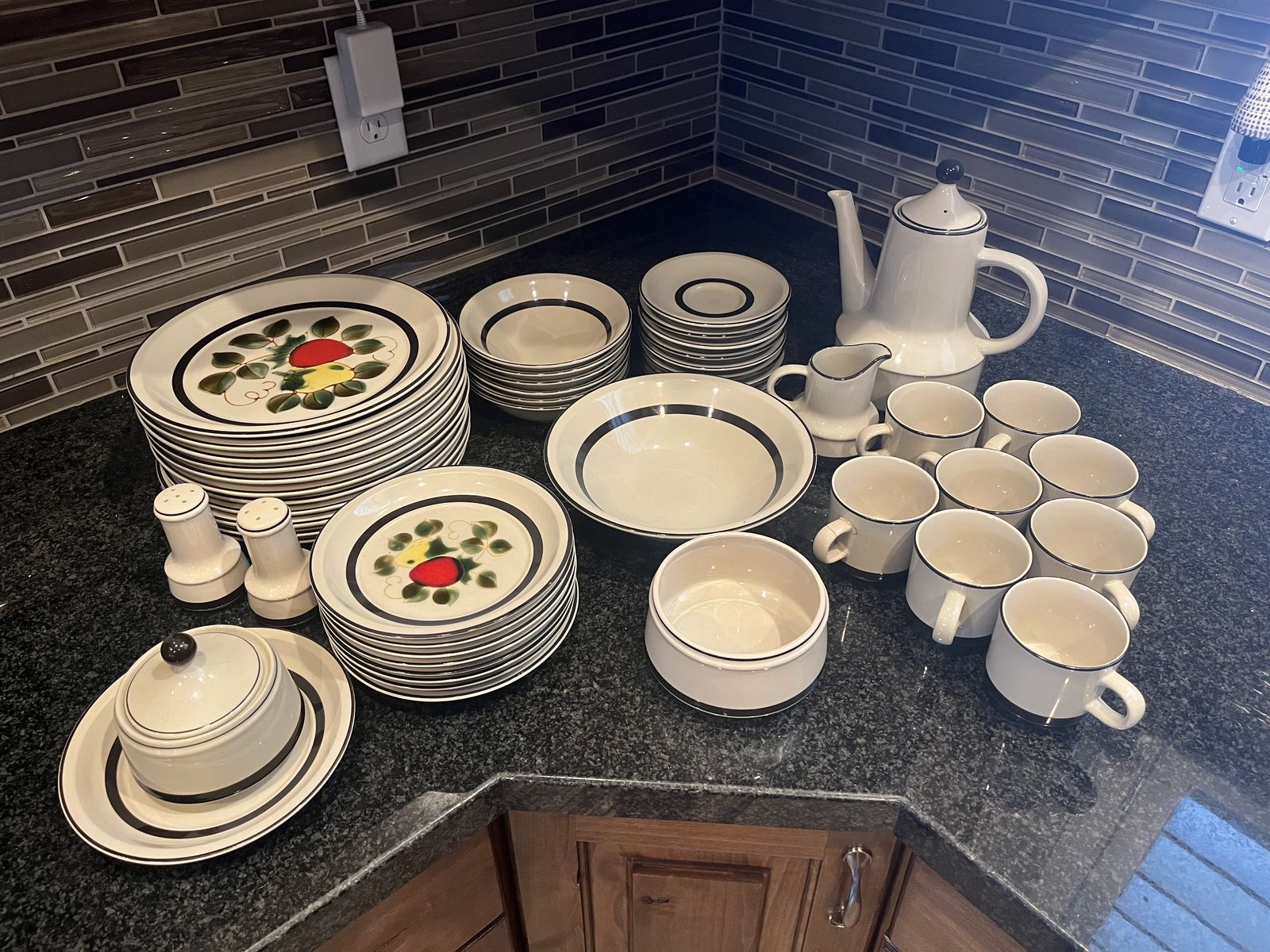 Vintage 1971 Strawberries Stoneware Dinneware