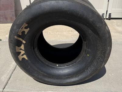 33.5/16.5x16 Mickey Thompson Drag Slick
