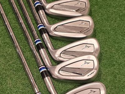 Mizuno JPX 925 Forged Golf Club Iron Set (5-G)