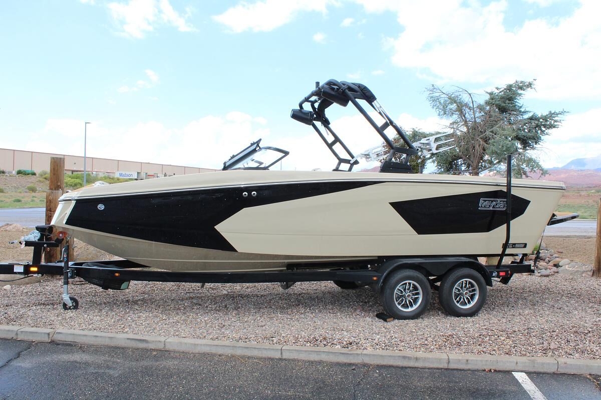 2026 Heyday Wake Boats WTSURF