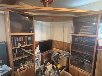Entertainment center