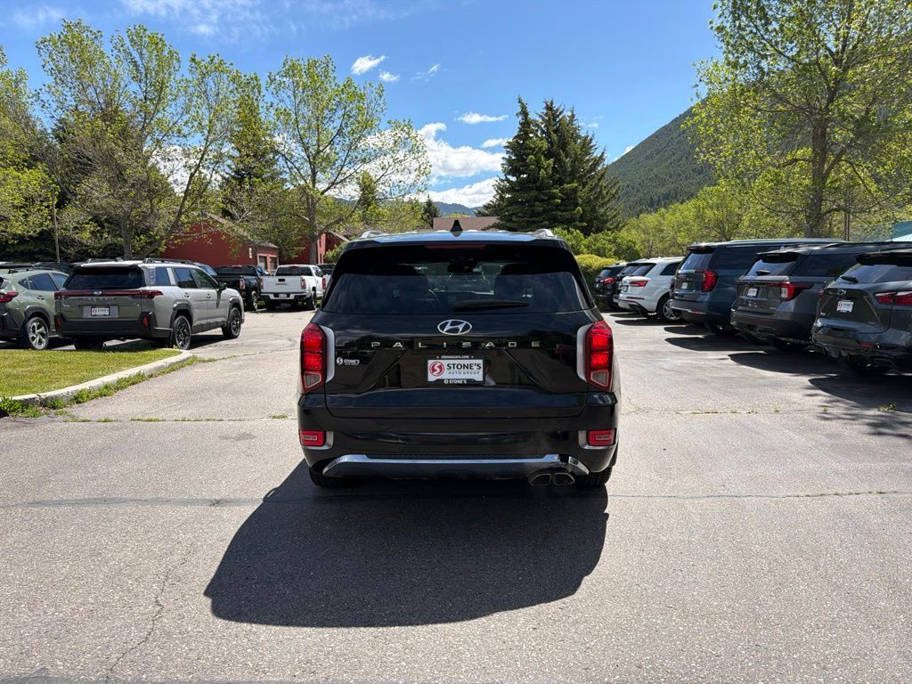 Main image 6