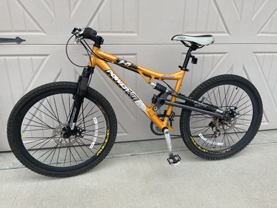Powerlite LIKE NEW High Quality P19 Mountain bike.