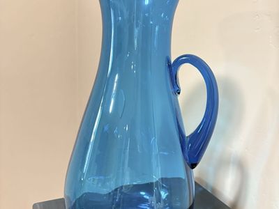 Glass vase blue