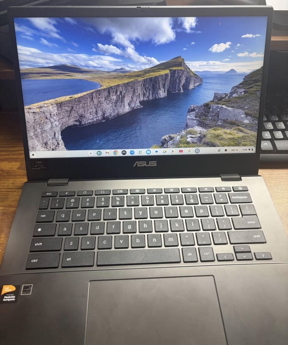 ASUS Chromebook CM14 Laptop – Like New – $100