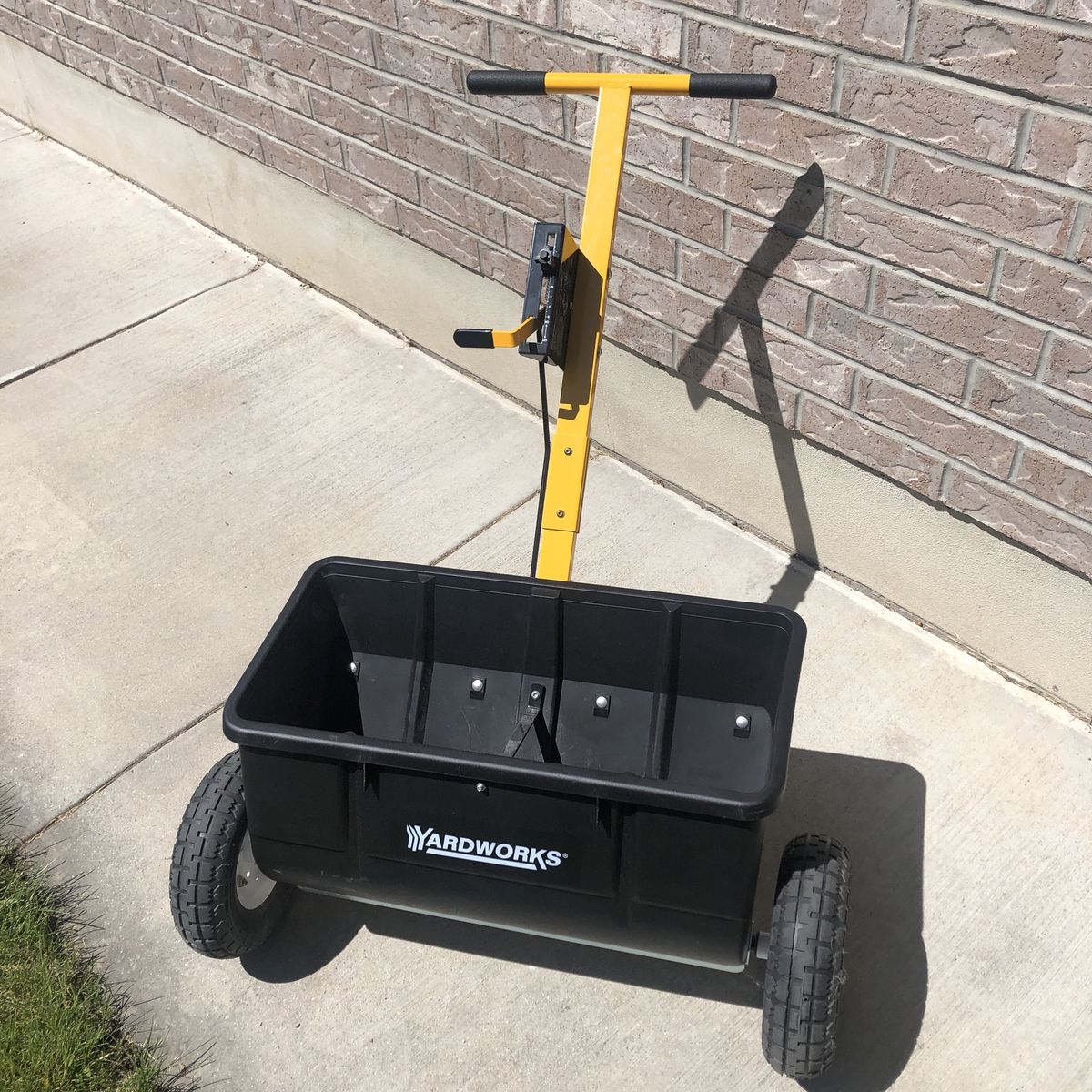 75lb Drop Spreader Push Hopper Fertilizer Grass Seed