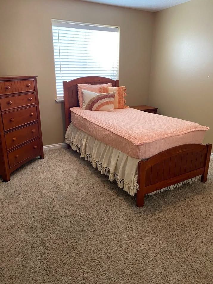 Twin Bed, Mattress, Box Springs & Bedding