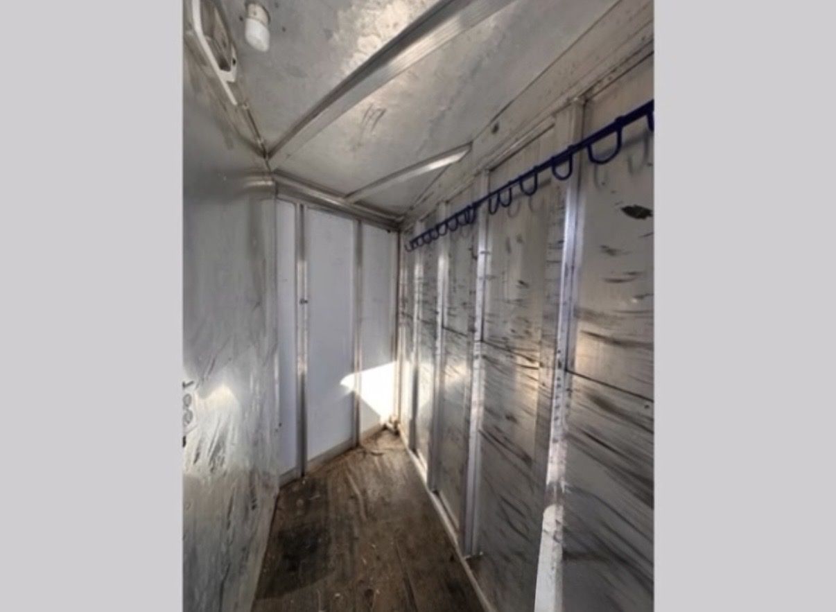 Main image 7
