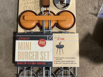 New World Market Deluxe Mini Burger BBQ set