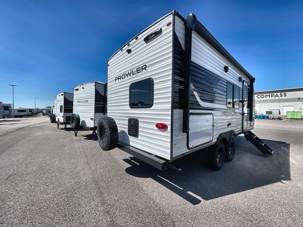 New 2026 Heartland Prowler 2000MB