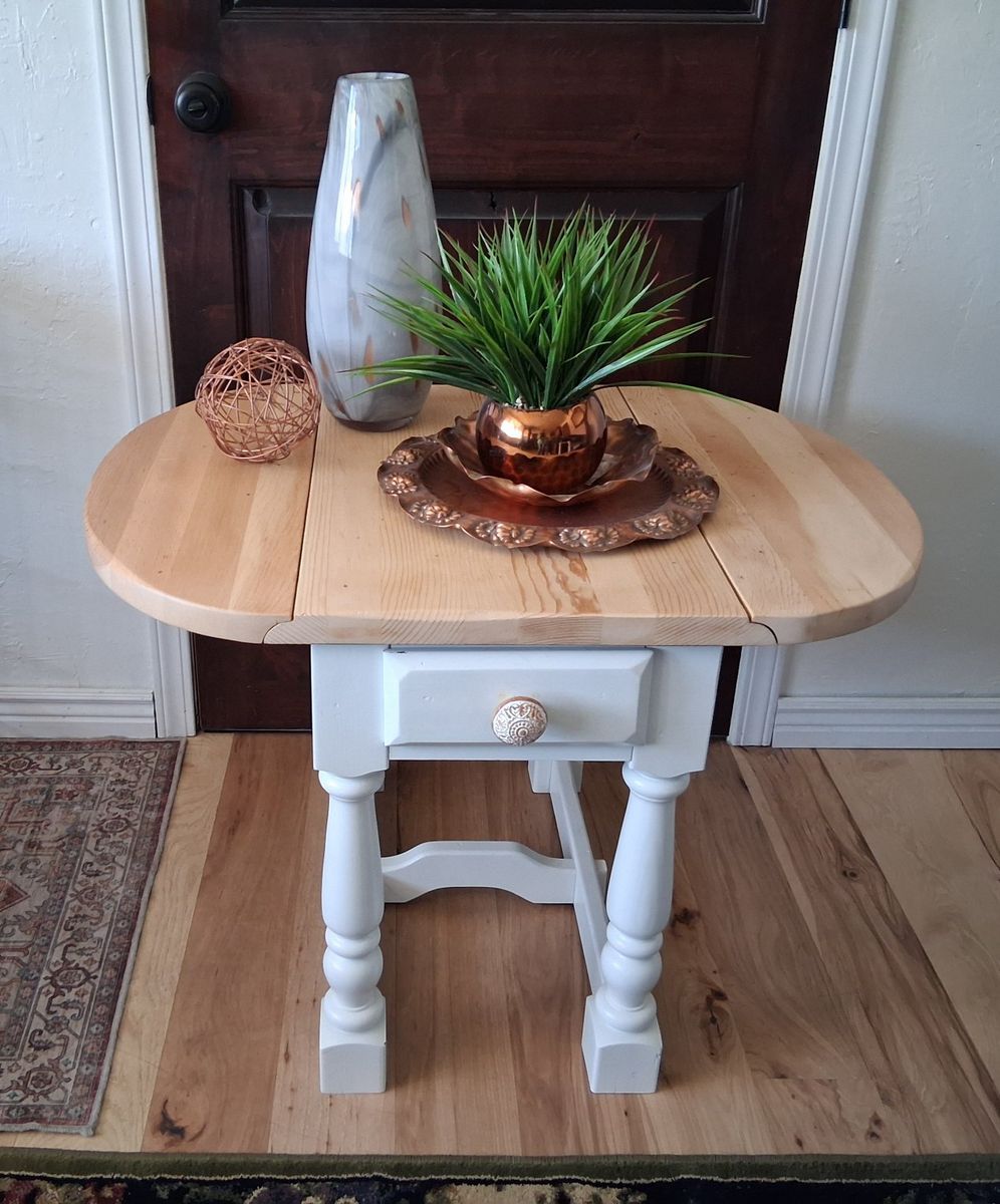 Drop-Leaf end or coffee table