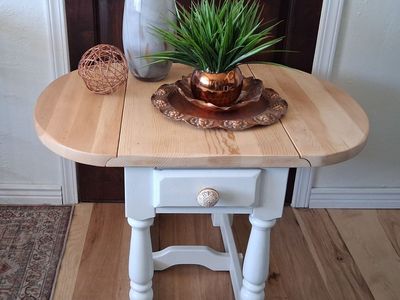 Drop-Leaf end or coffee table
