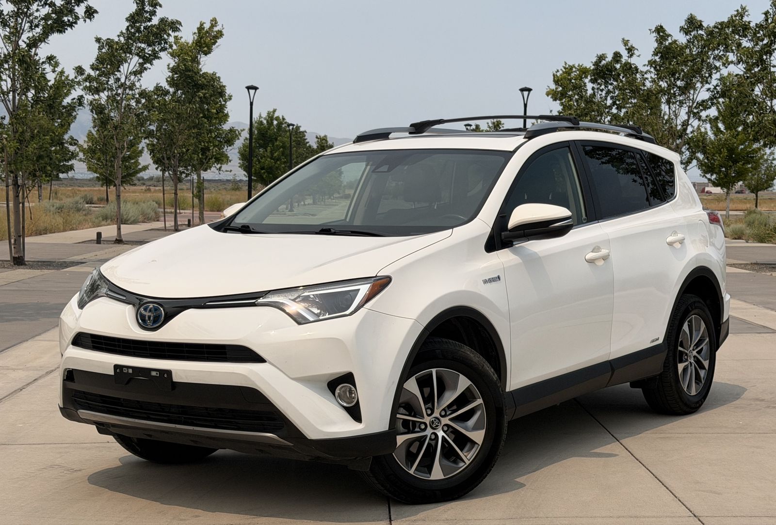 2018 Toyota RAV4 Hybrid XLE