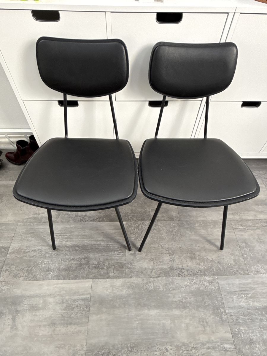 Matching black kitchen chairs