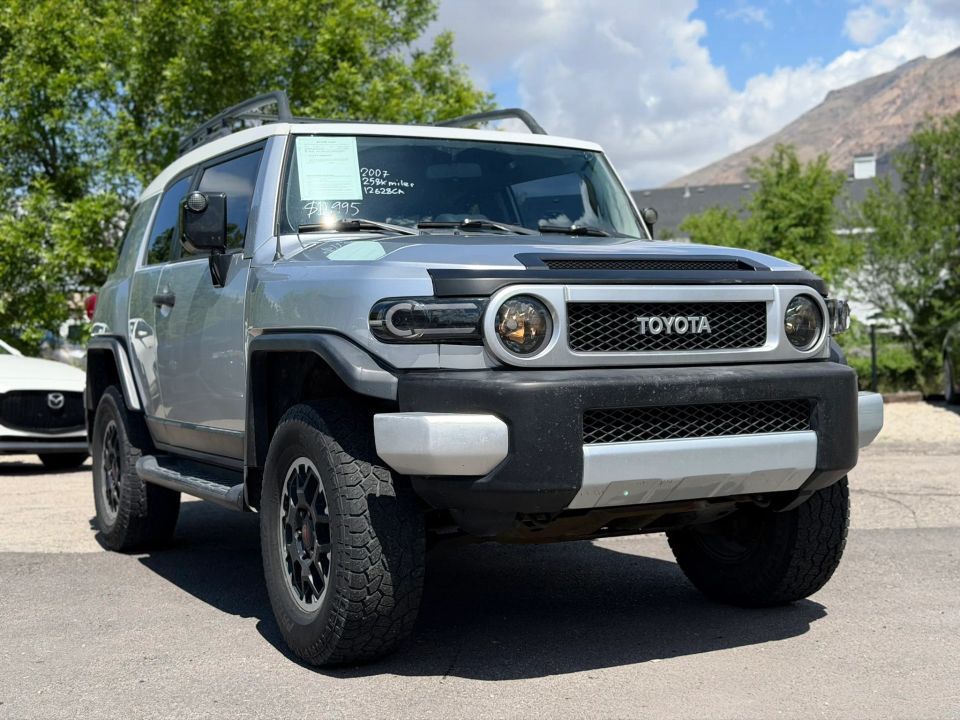 2007 TOYOTA FJ CRUISER Base