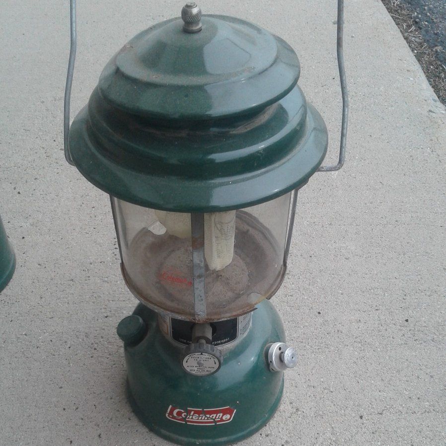 1970s Vintage Coleman Gas Lantern