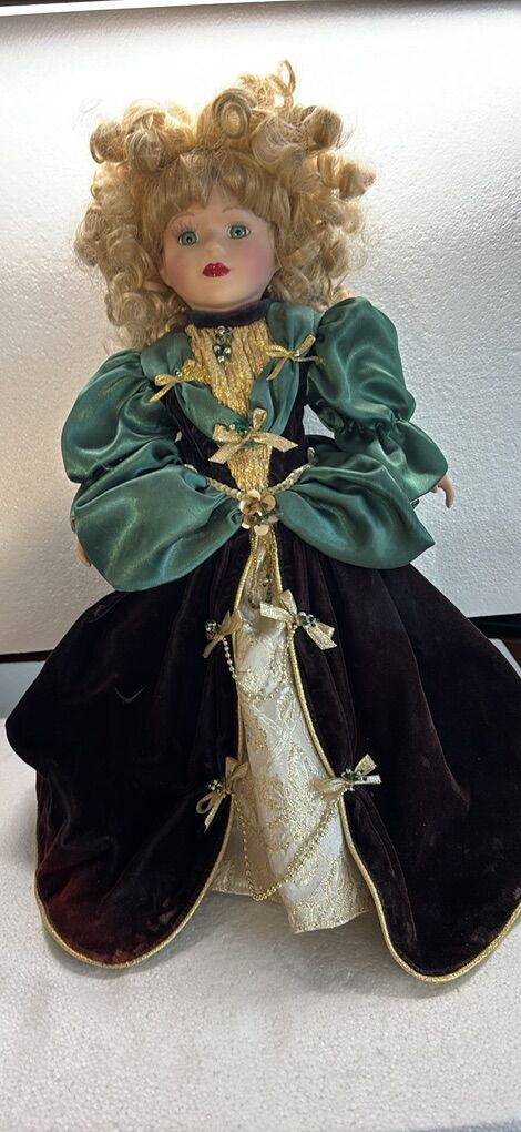 Camellia Garden Collect Victorian Porcelain Doll