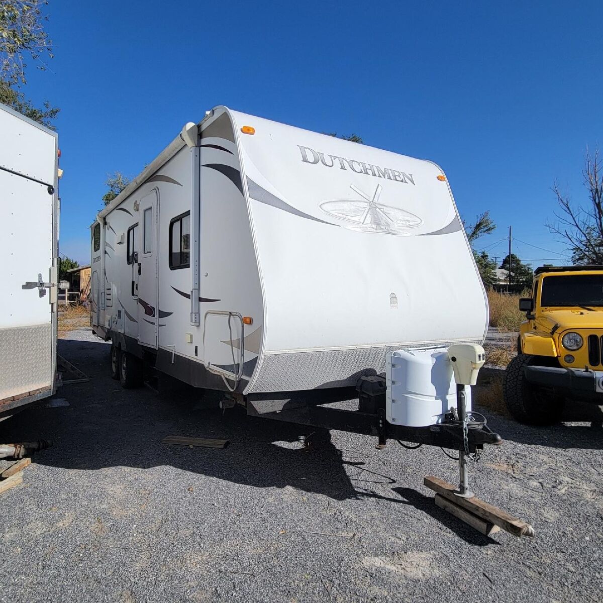 2012 Dutchman travel trailer