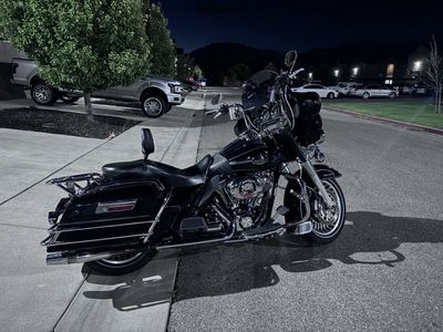 2009 Harley-Davidson Ultra Classic - 11K Miles, 96ci Twin Cam, 6-Speed, New Tires, Clean Title