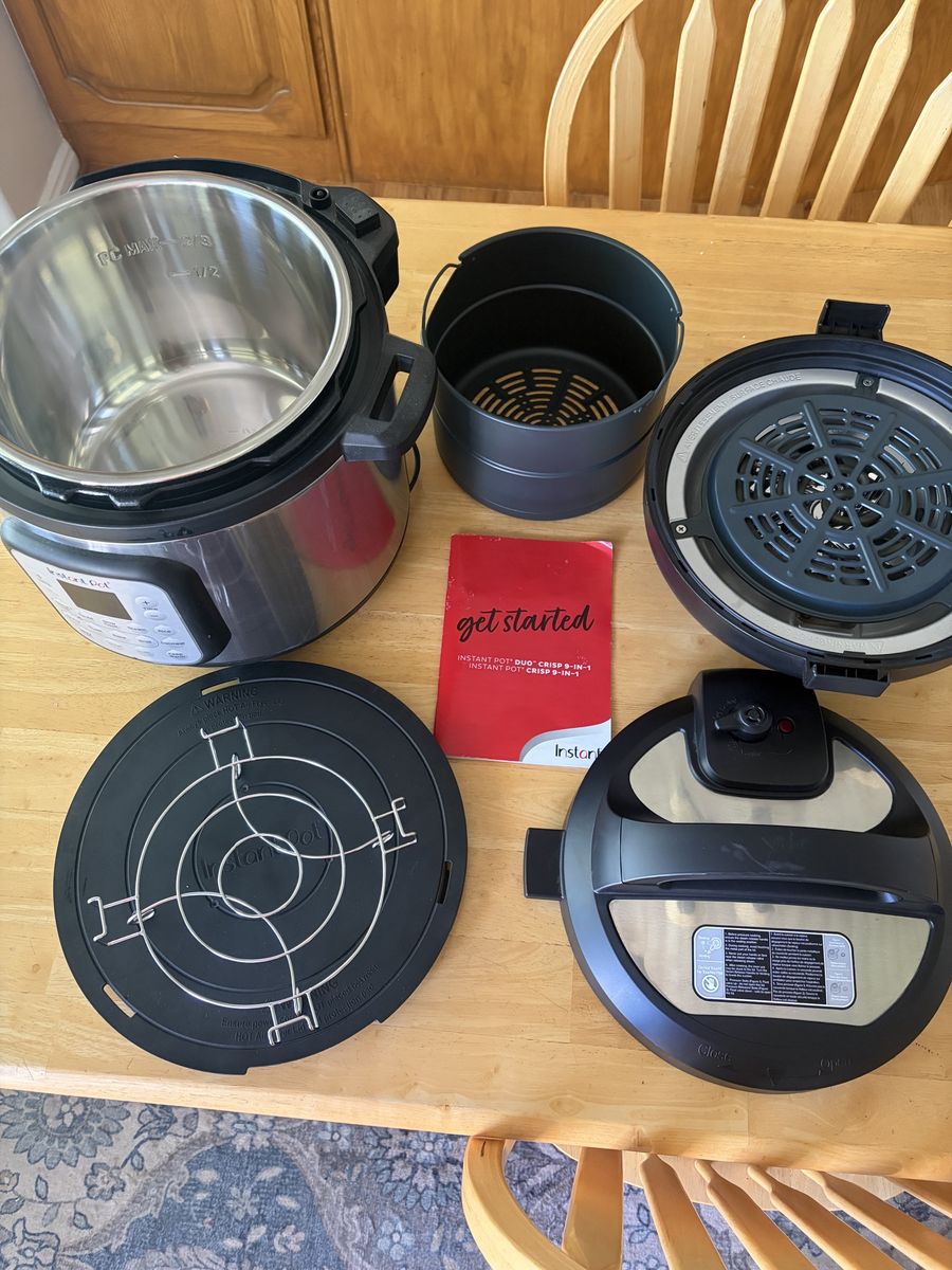 Brand New Instant Pot Duo Crisp 9-in-1 Pressure Cooker and Air Fryer - 8 Quart