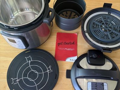 Brand New Instant Pot Duo Crisp 9-in-1 Pressure Cooker and Air Fryer - 8 Quart
