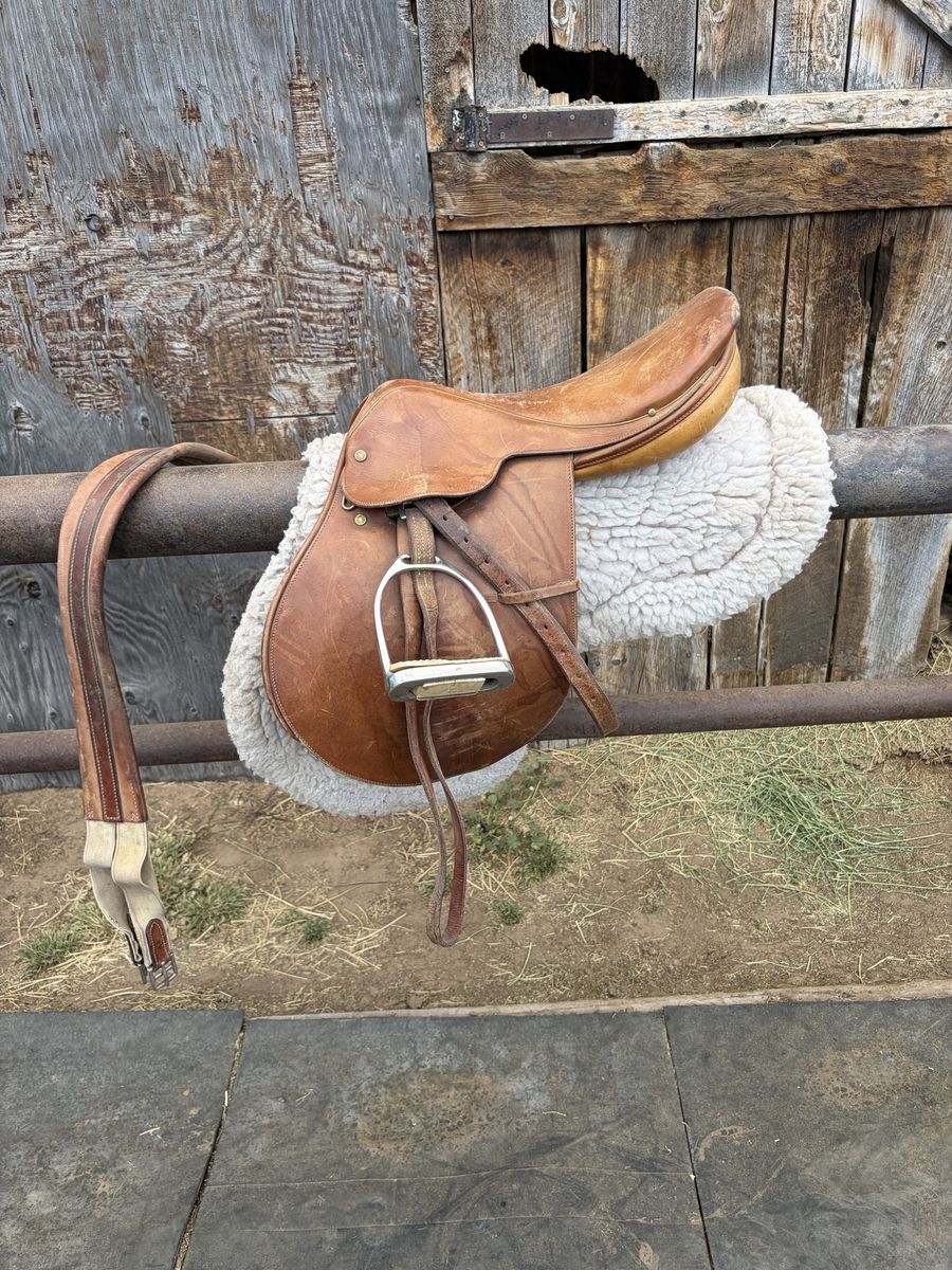 English saddle
