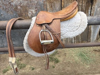 English saddle