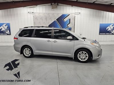 2014 Toyota Sienna XLE 8-Passenger
