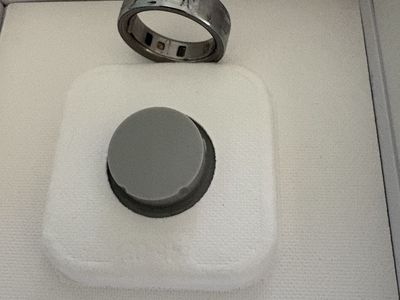 OURA Ring 4 Silver Size 12 Smart Health Tracker in Original Box