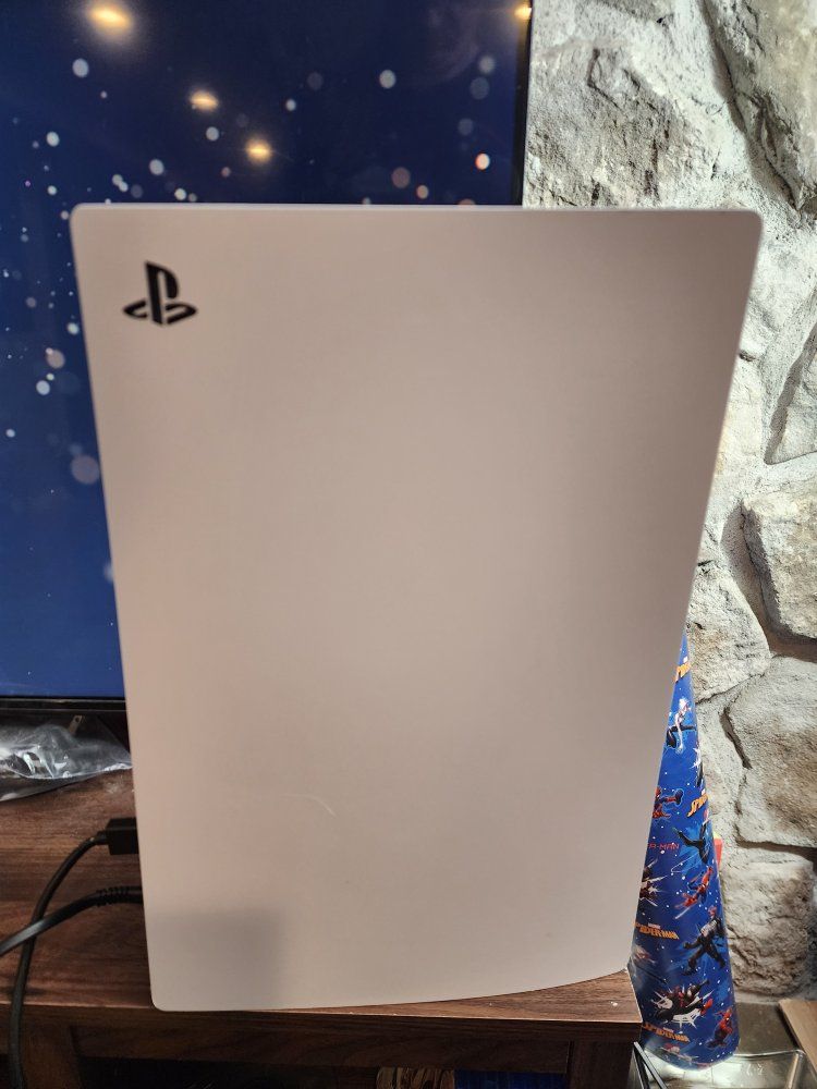 Playstation 5 PS5 825GB model
