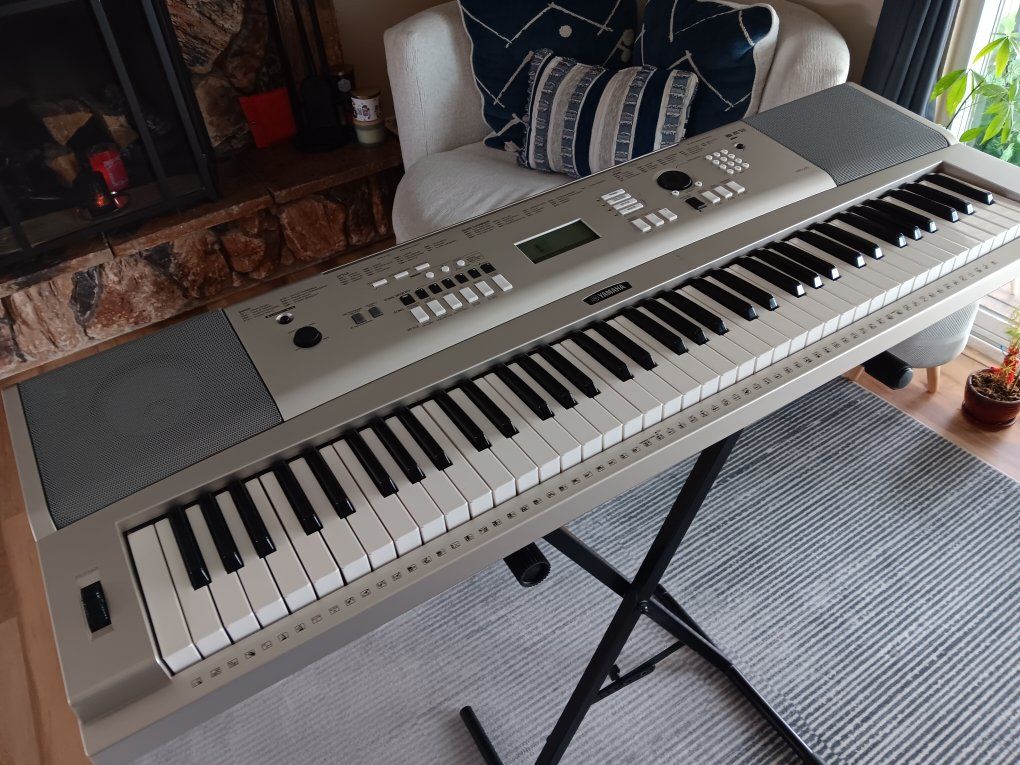 Yamaha YPG-235 76 Key Electric Portable Digital Ke