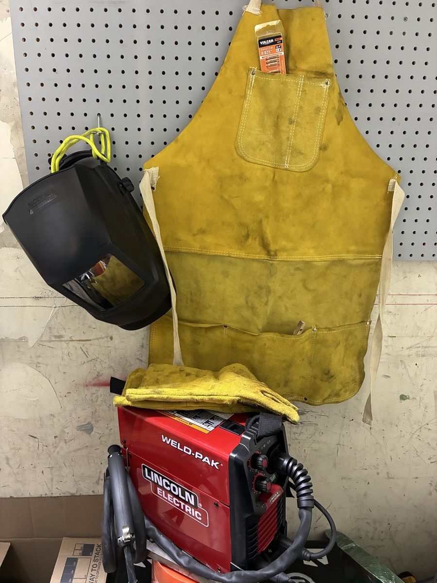 Lincoln Electric Weld-Pak 90i MIG Welder with Helmet, Apron, and Gloves