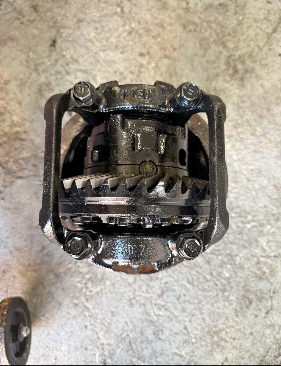 Toyota Tacoma rear differential assembly 2005-2015