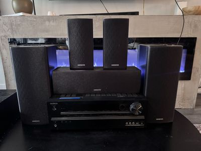 Onkyo HT-R590 Stereo System & Subwoofer