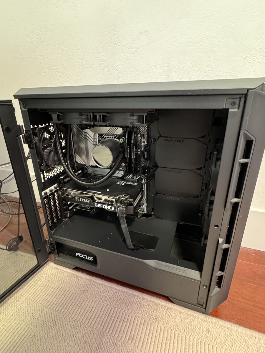 PC Laptops Custom Gaming PC - NVIDIA RTX 3070, new AIO, Intel i7 11700k, 32 GB Ram, Phanteks Case.