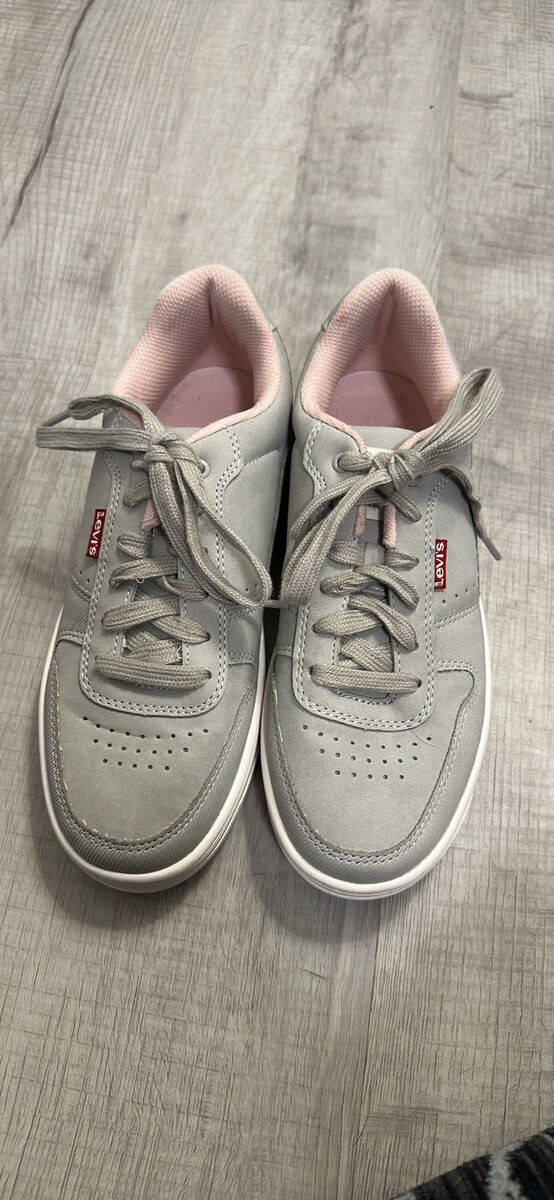 Women's Levi Sneakers Size 7