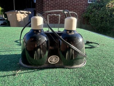 Zoo Med dual ceramic socket light fixture