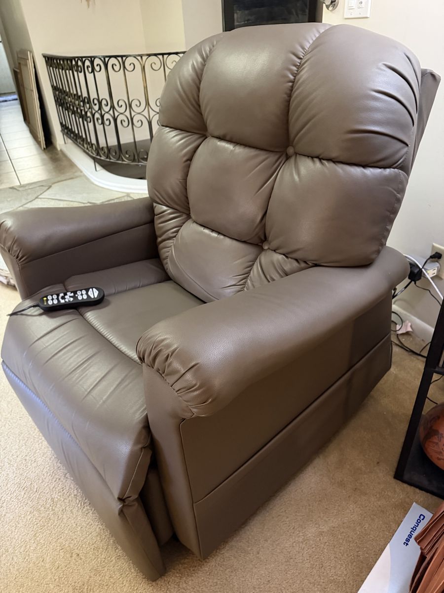 Golden lift recliner