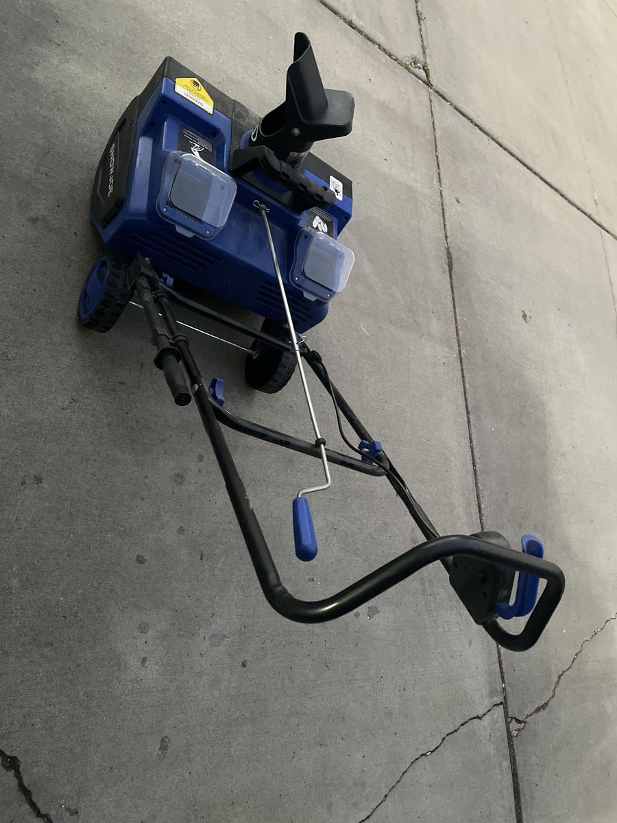 Snow Joe Battery Powered Snow Blower